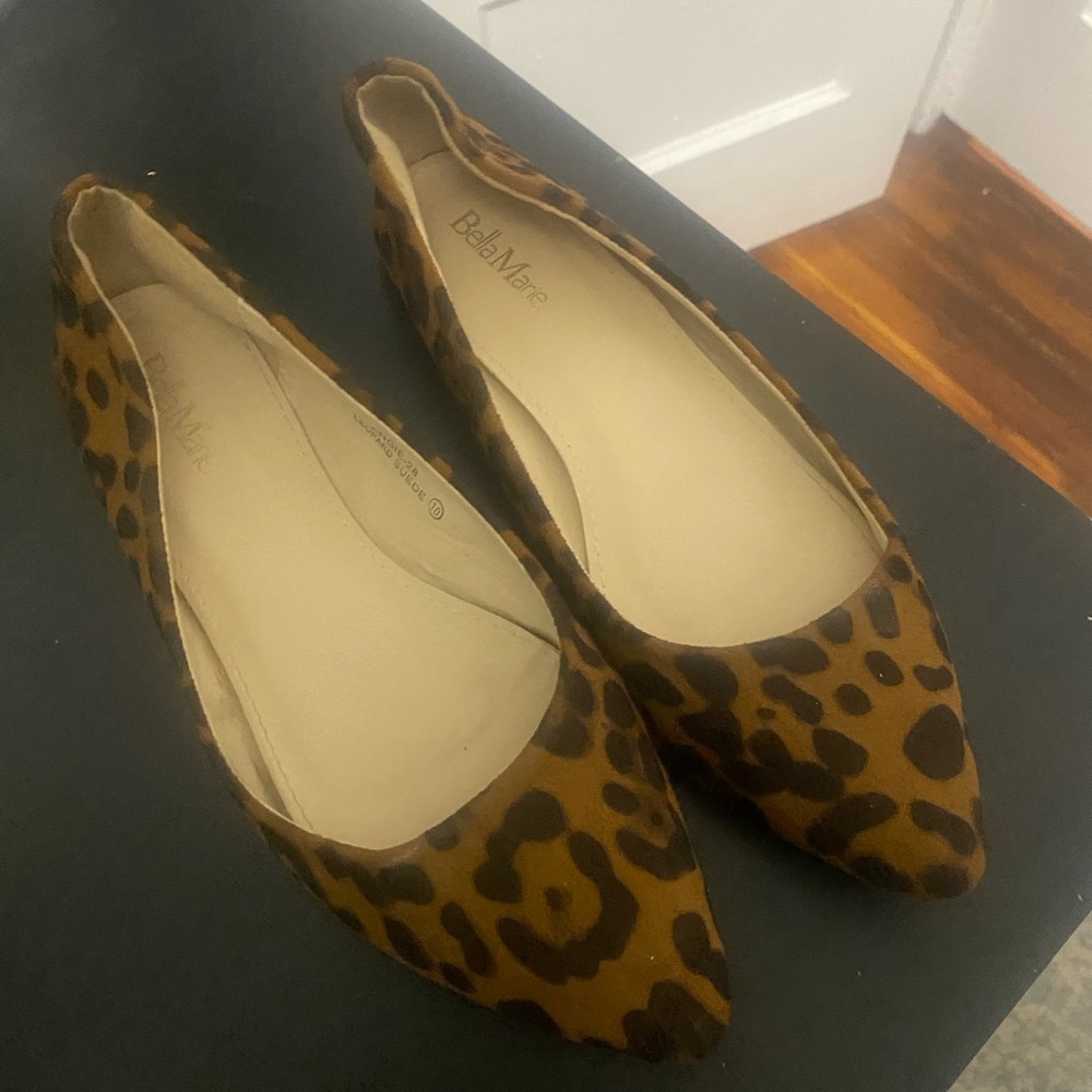Women’s flats cheetah print